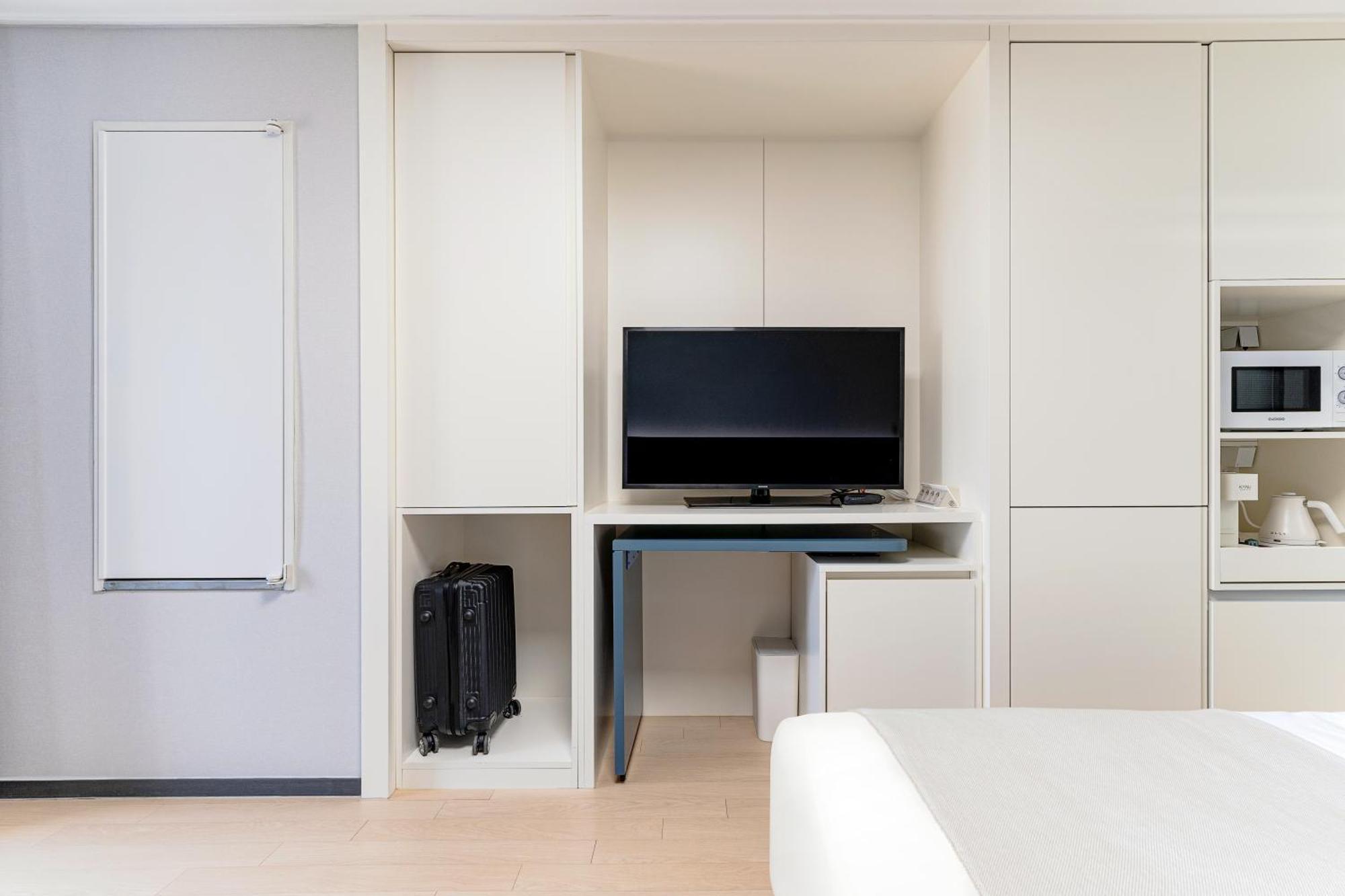 Urbanstay Sokcho Beach Ab מראה חיצוני תמונה