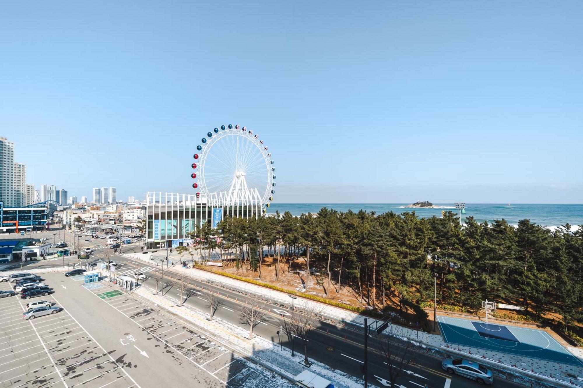 Urbanstay Sokcho Beach Ab מראה חיצוני תמונה