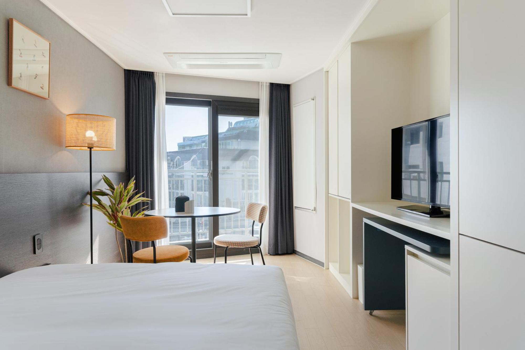 Urbanstay Sokcho Beach Ab מראה חיצוני תמונה