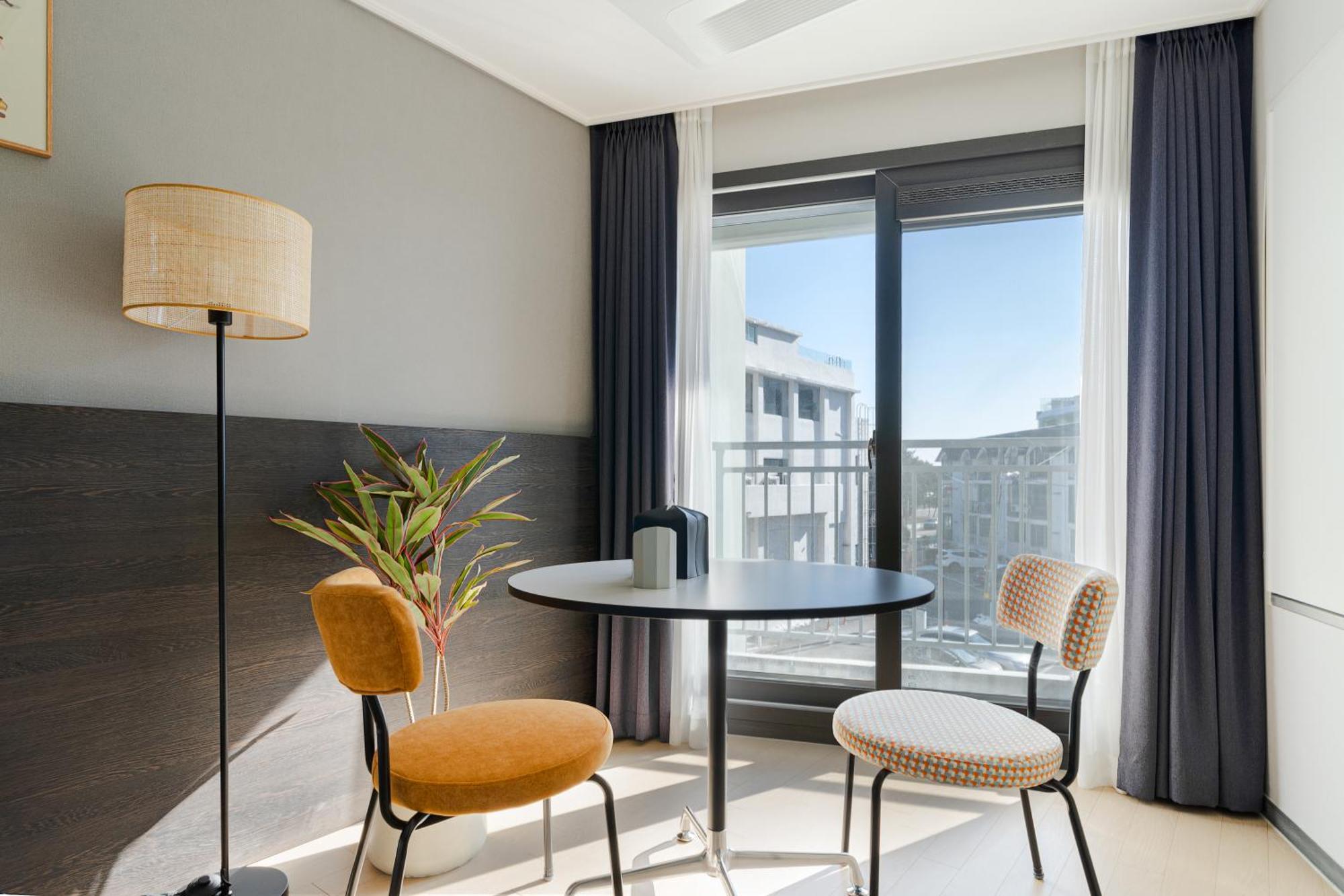 Urbanstay Sokcho Beach Ab מראה חיצוני תמונה