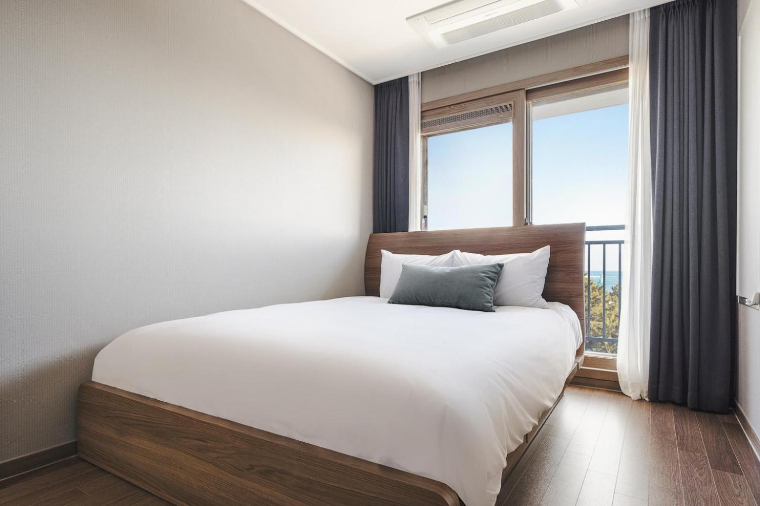 Urbanstay Sokcho Beach Ab מראה חיצוני תמונה