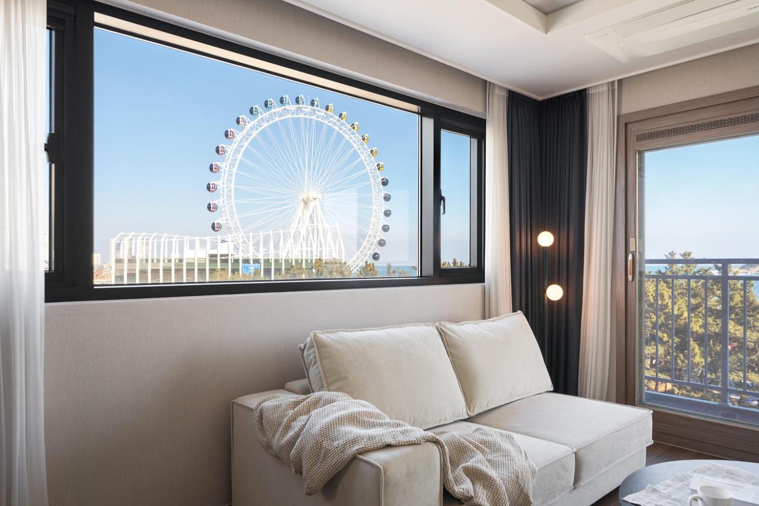 Urbanstay Sokcho Beach Ab מראה חיצוני תמונה
