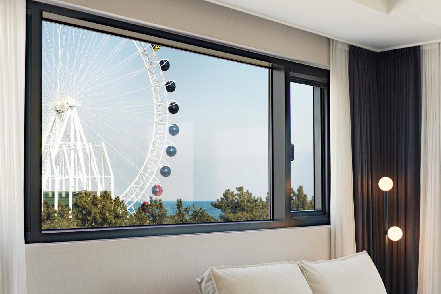 Urbanstay Sokcho Beach Ab מראה חיצוני תמונה